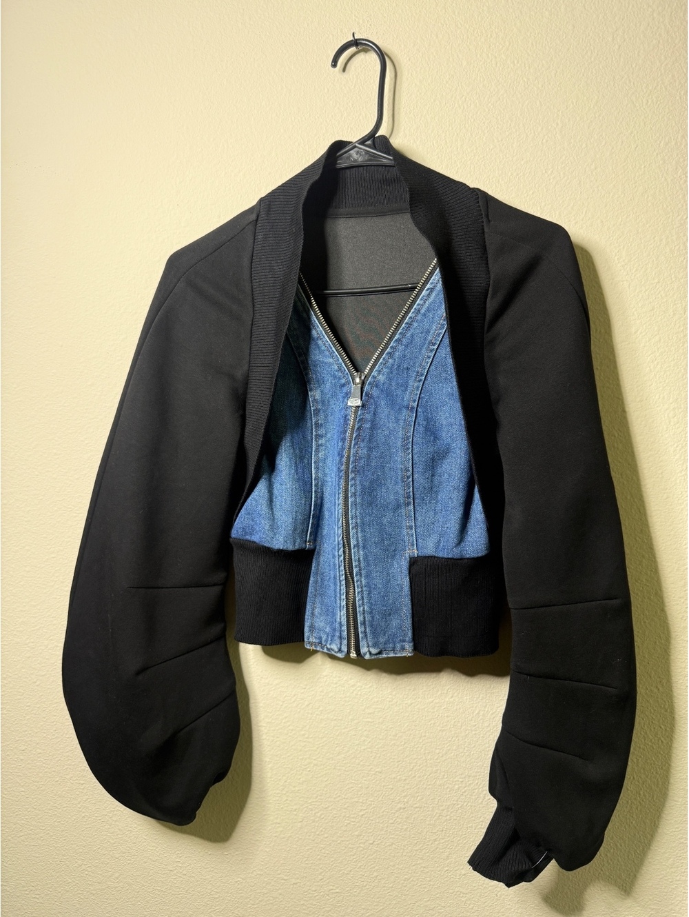 Commense Women's Small Black and Blue Denim Zip-Up Jacket with Balloon Sleeves
